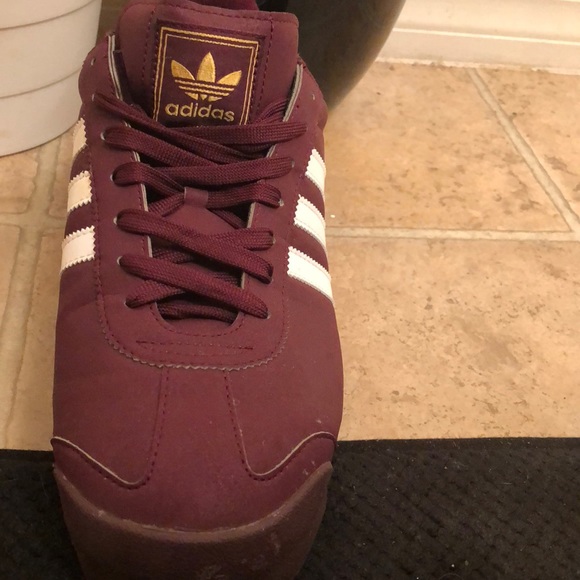 Adidas men size 11 1/2 - Picture 4 of 4